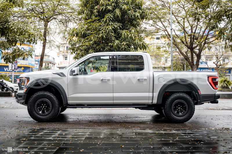 Big with watermark ford f150 hanoi saigon 46192