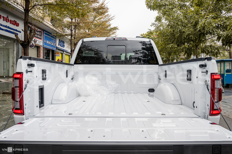 Big with watermark ford f150 hanoi saigon 46192