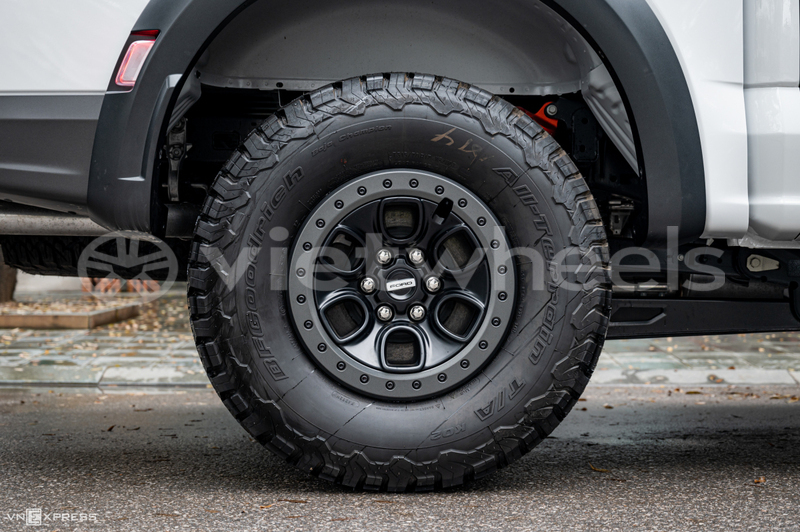 Big with watermark ford f150 hanoi saigon 46192