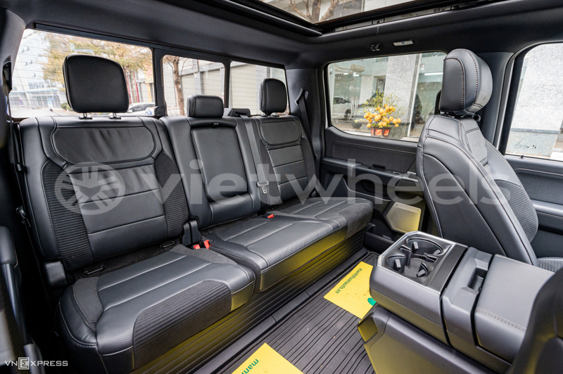 Big with watermark ford f150 hanoi saigon 46192