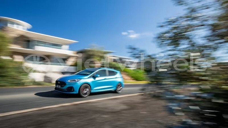 Big with watermark ford fiesta hanoi saigon 46193