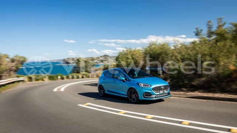 Big with watermark ford fiesta hanoi saigon 46193