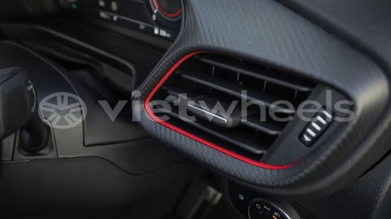 Big with watermark ford fiesta hanoi saigon 46194