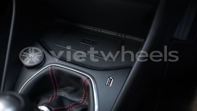 Big with watermark ford fiesta hanoi saigon 46194
