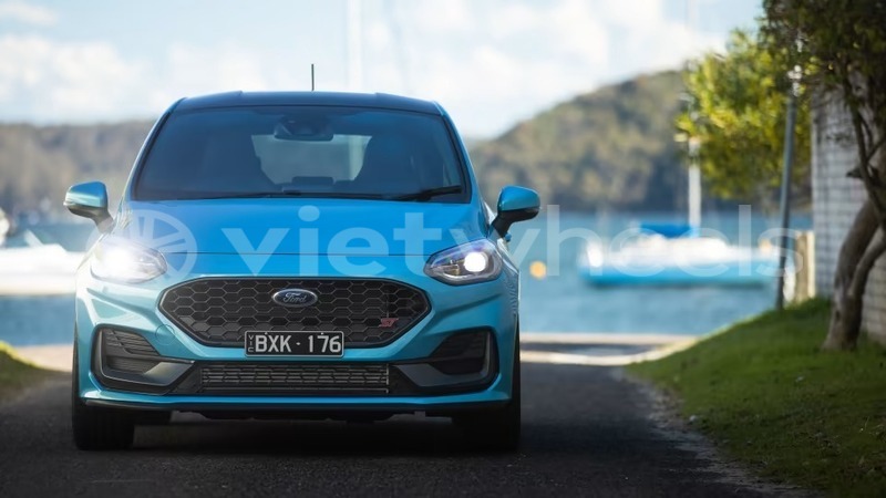 Big with watermark ford fiesta hanoi saigon 46195