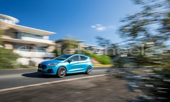 Mua Nhập khẩu Ford Fiesta Xe ô tô Mua Nhập khẩu Ford Fiesta Xe ô tô