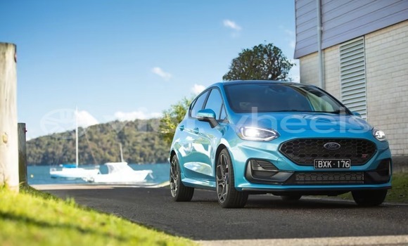 Mua Nhập khẩu Ford Fiesta Xe ô tô Mua Nhập khẩu Ford Fiesta Xe ô tô