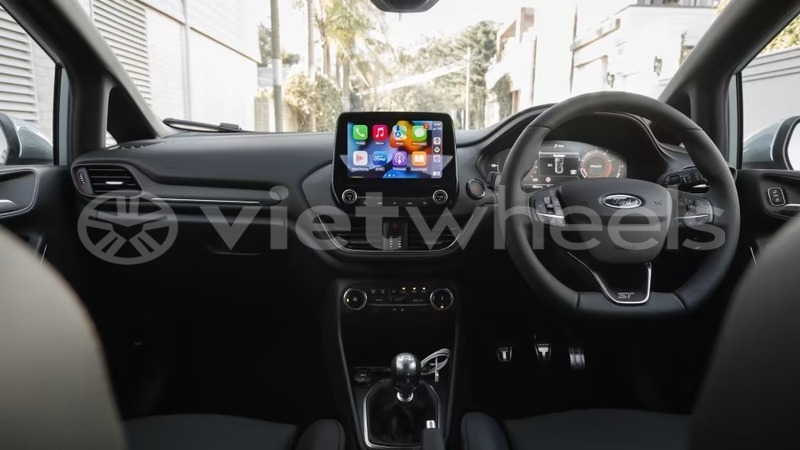 Big with watermark ford fiesta hanoi saigon 46195