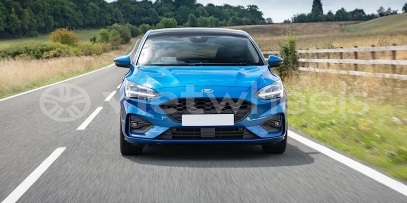 Big with watermark ford focus hanoi saigon 46196