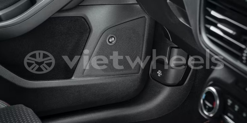 Big with watermark ford focus hanoi saigon 46196