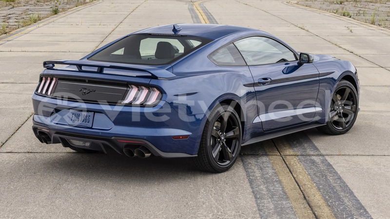 Big with watermark ford ford mustang hanoi saigon 46198