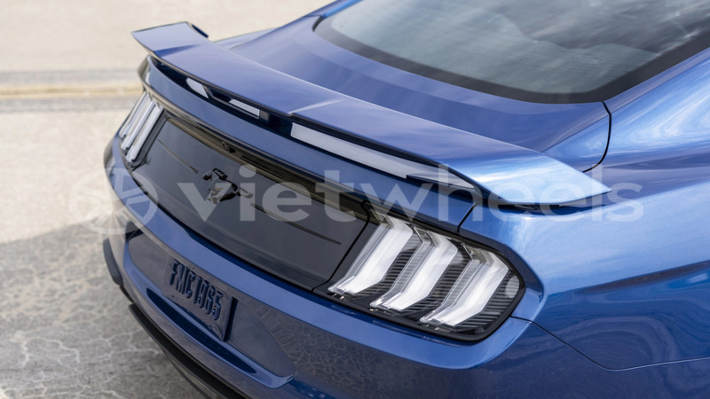 Big with watermark ford ford mustang hanoi saigon 46198