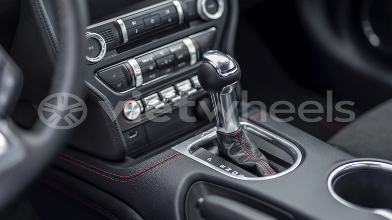 Big with watermark ford ford mustang hanoi saigon 46198