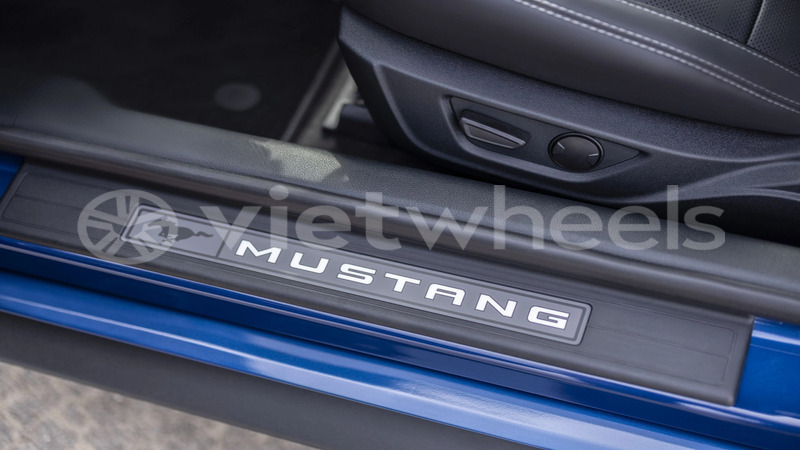 Big with watermark ford ford mustang hanoi saigon 46198