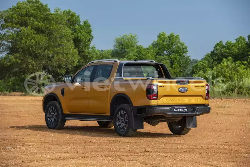 Big with watermark ford ranger hanoi saigon 46199