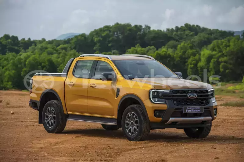 Big with watermark ford ranger hanoi saigon 46204