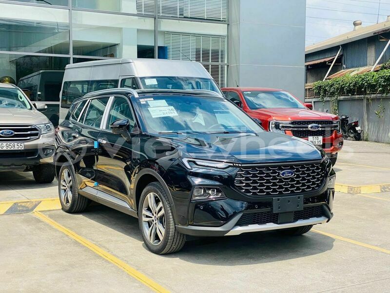 Big with watermark ford territory hanoi saigon 46211