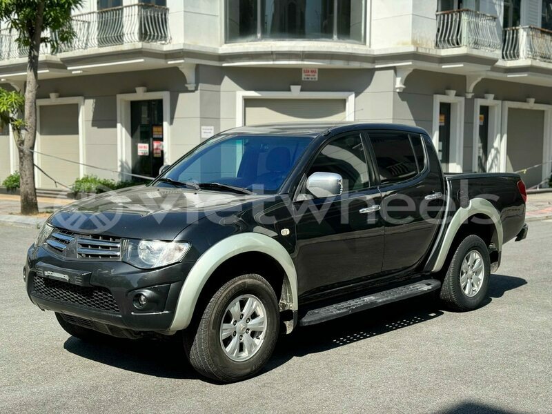 Big with watermark mitsubishi triton hue a luoi 1 46215