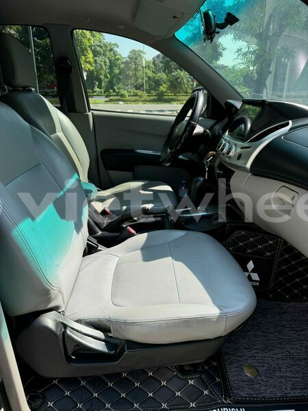 Big with watermark mitsubishi triton hue a luoi 1 46215