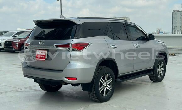 Mua Đã sử dụng Toyota Fortuner Xe ô tô Mua Đã sử dụng Toyota Fortuner Xe ô tô