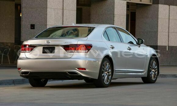 Mua Mới Lexus LS460 Xe ô tô Mua Mới Lexus LS460 Xe ô tô