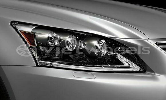 Mua Mới Lexus LS460 Xe ô tô Mua Mới Lexus LS460 Xe ô tô