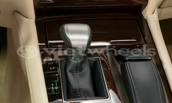 Mua Mới Lexus LS460 Xe ô tô Mua Mới Lexus LS460 Xe ô tô