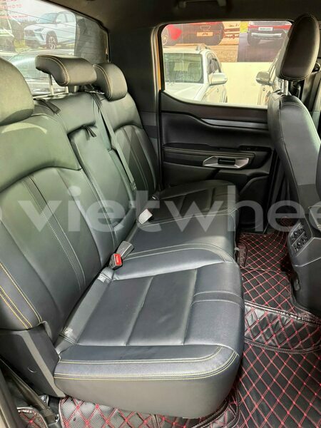 Big with watermark ford ranger hue a luoi 4 46275