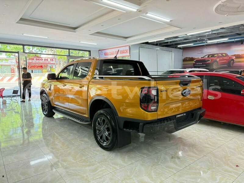 Big with watermark ford ranger hue a luoi 4 46275