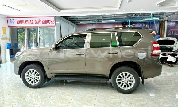 Mua Đã sử dụng Toyota Land Cruiser Prado Xe ô tô Mua Đã sử dụng Toyota Land Cruiser Prado Xe ô tô