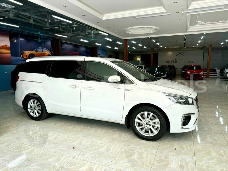Big with watermark kia sedona hue a luoi 2 46285