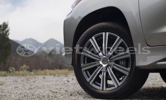 Mua Nhập khẩu Lexus LX570 Xe ô tô Mua Nhập khẩu Lexus LX570 Xe ô tô