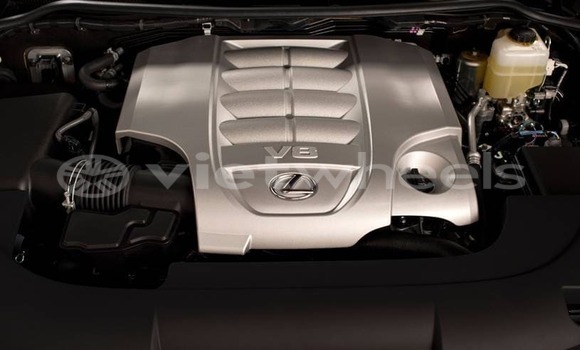 Mua Nhập khẩu Lexus LX570 Xe ô tô Mua Nhập khẩu Lexus LX570 Xe ô tô