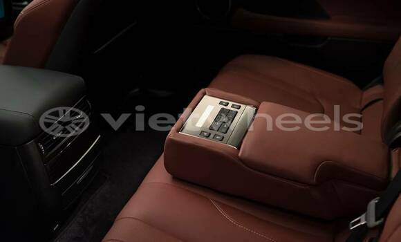 Mua Nhập khẩu Lexus LX570 Xe ô tô Mua Nhập khẩu Lexus LX570 Xe ô tô