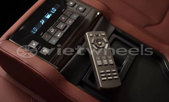 Mua Nhập khẩu Lexus LX570 Xe ô tô Mua Nhập khẩu Lexus LX570 Xe ô tô