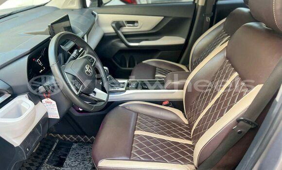 Buy Used Toyota VELOZ Car Buy Used Toyota VELOZ Car