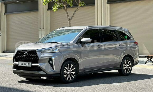 Buy Used Toyota VELOZ Car Buy Used Toyota VELOZ Car
