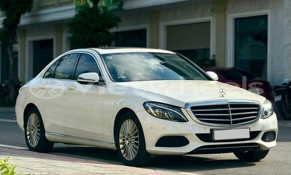 Buy Used Mercedes-benz C-class Car Buy Used Mercedes-benz C-class Car
