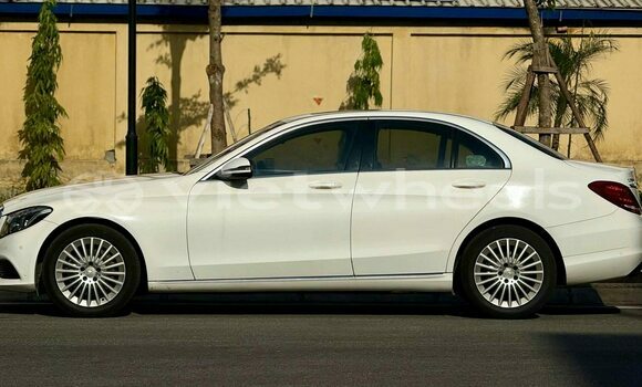 Buy Used Mercedes-benz C-class Car Buy Used Mercedes-benz C-class Car