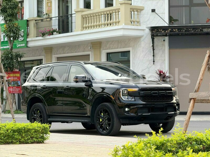 Big with watermark ford everest hue a luoi 4 46315