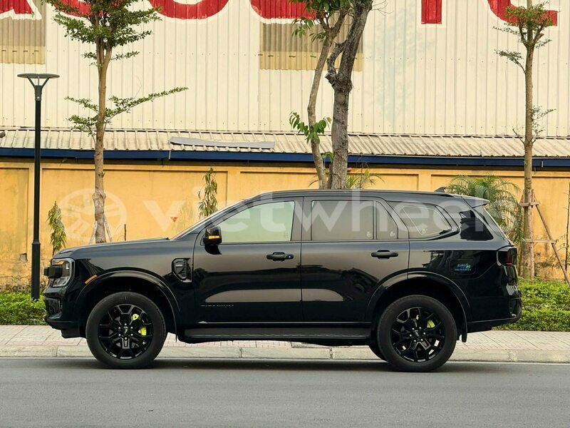 Big with watermark ford everest hue a luoi 4 46315