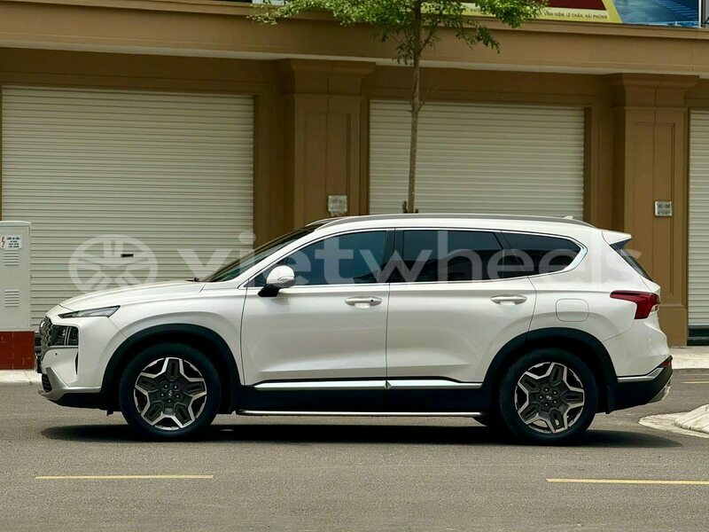 Big with watermark hyundai santa fe ho chi minh 12 46318