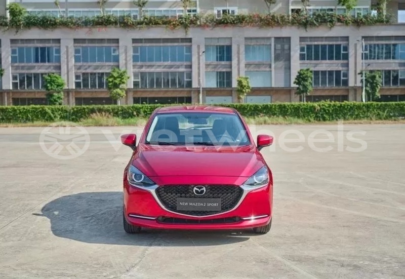 Big with watermark mazda 2 hanoi saigon 46339