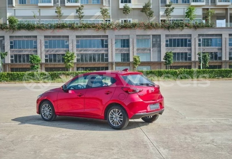 Big with watermark mazda 2 hanoi saigon 46340