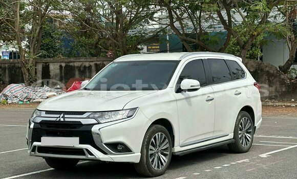 Mua Đã sử dụng Mitsubishi Outlander Xe ô tô