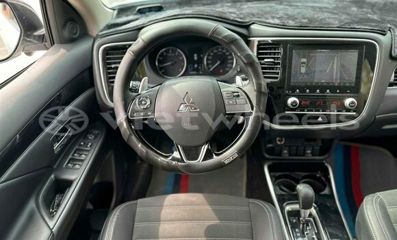 Mua Đã sử dụng Mitsubishi Outlander Xe ô tô Mua Đã sử dụng Mitsubishi Outlander Xe ô tô