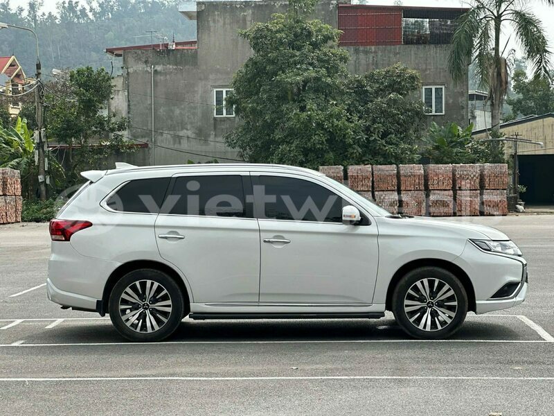 Big with watermark mitsubishi outlander lam dong 2 bao loc 46346