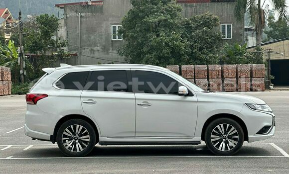 Mua Đã sử dụng Mitsubishi Outlander Xe ô tô Mua Đã sử dụng Mitsubishi Outlander Xe ô tô