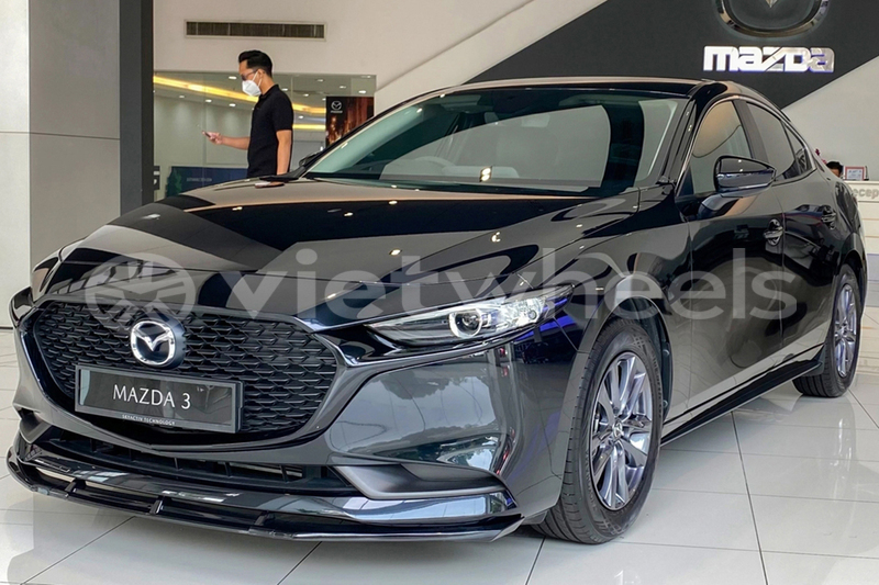 Big with watermark mazda 3 premium hanoi saigon 46350