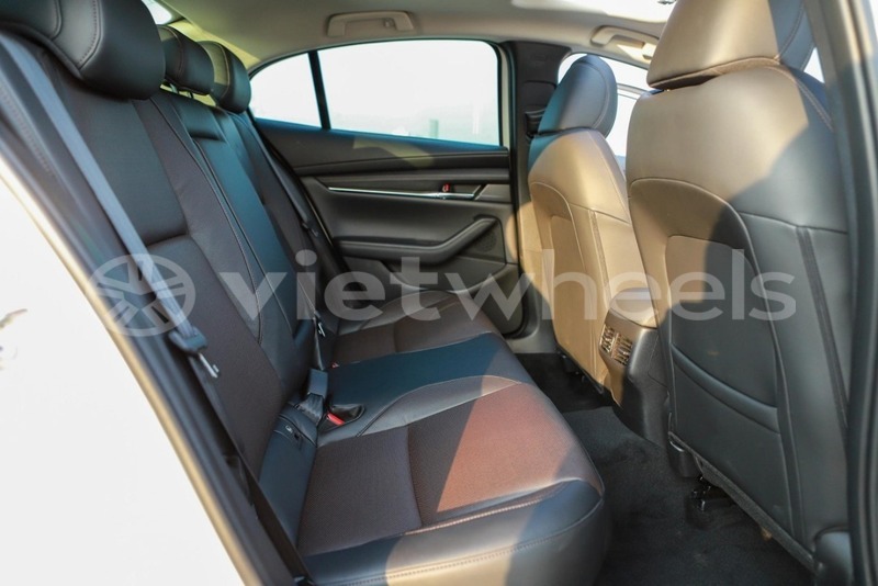 Big with watermark mazda 3 premium hanoi saigon 46350
